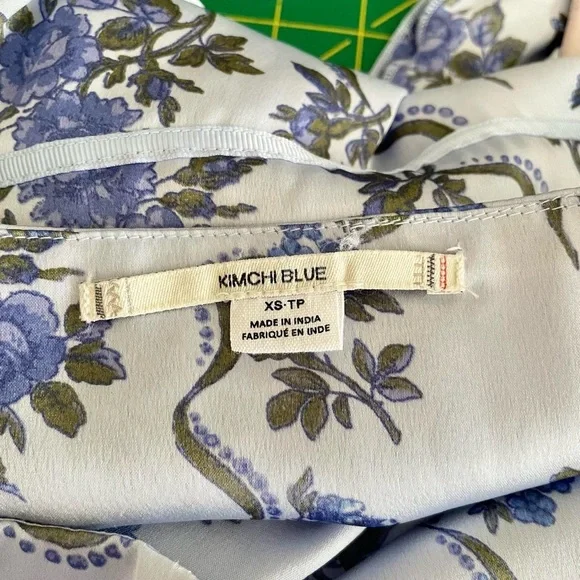 Y2K blue coquette mini skirt 🩵 by Kimchi Blue - Picture 5 of 5